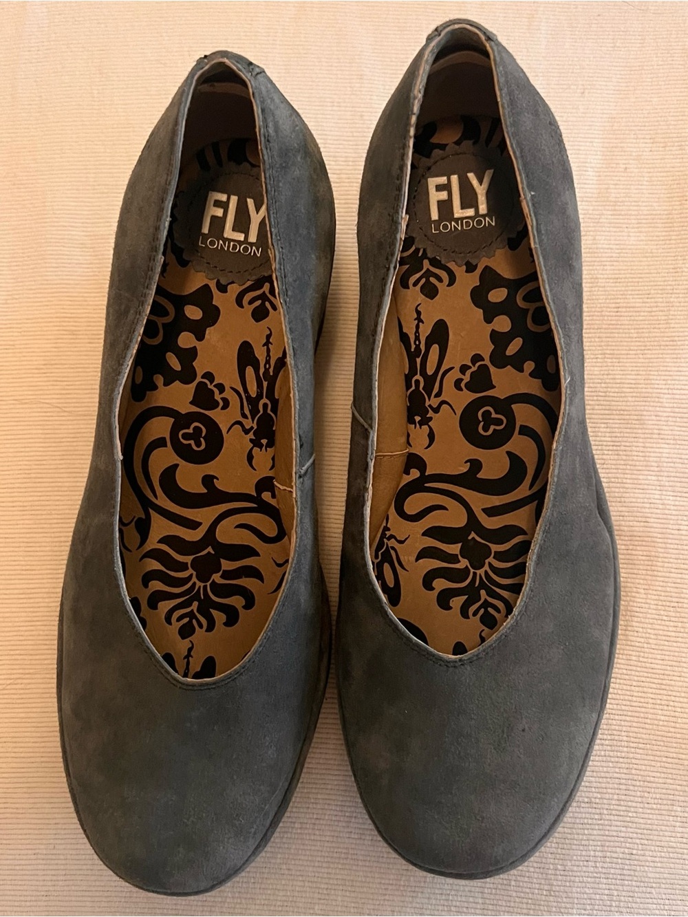 FLY London Women’s Gray Suede Slip On Block Heel Shoes EU 39 US 8.